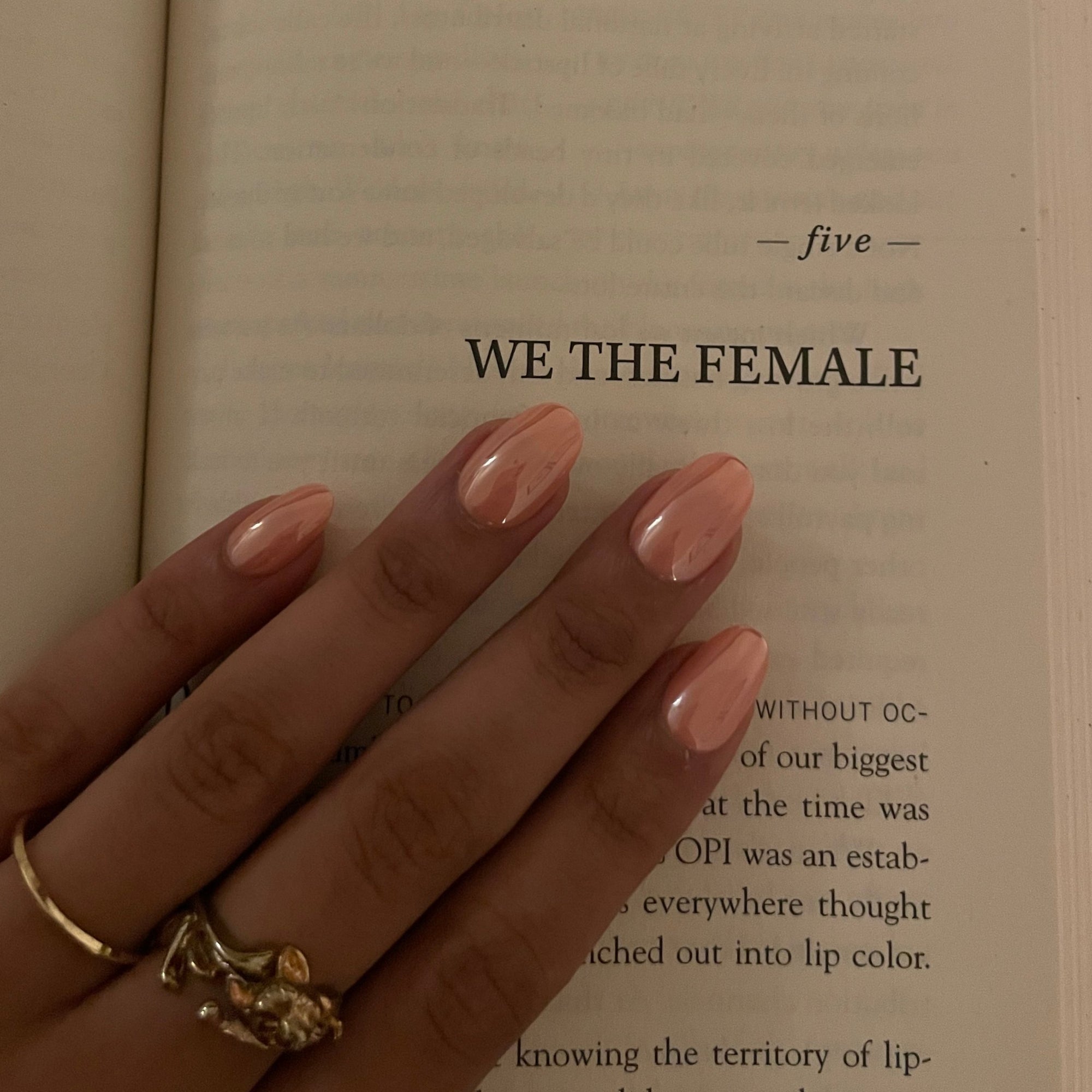 Isla Chrome Oval Nails